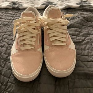 Size 9.5 men’s vans shoes. Pink and tan.
